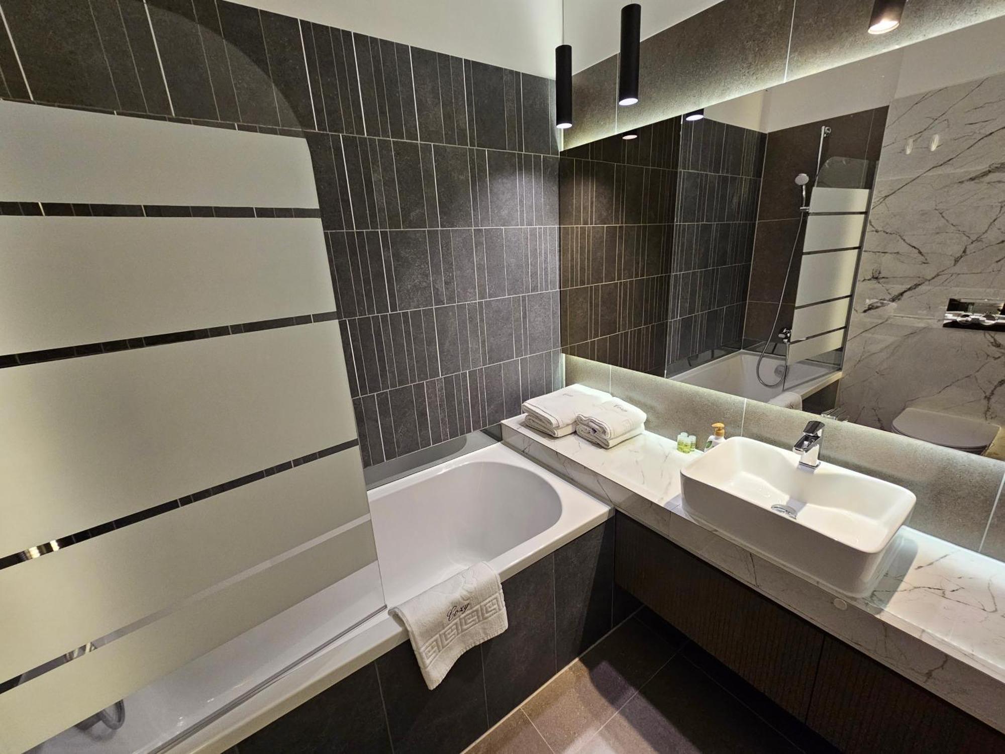 Urban Luxury Flats - Cozy Apartments At Coresi Mall #Braşov Dış mekan fotoğraf